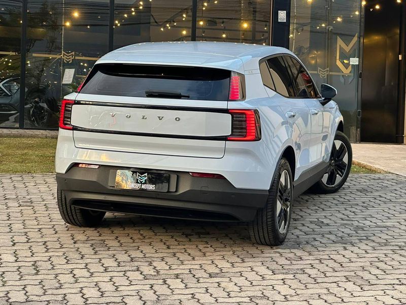 Volvo EX30 E60 Core (ElÃ©trico) 2024/2024 CONCEPT MOTORS PASSO FUNDO / Carros no Vale