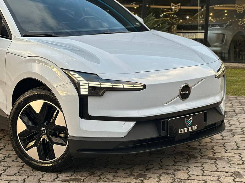 Volvo EX30 E60 Core (ElÃ©trico) 2024/2024 CONCEPT MOTORS PASSO FUNDO / Carros no Vale
