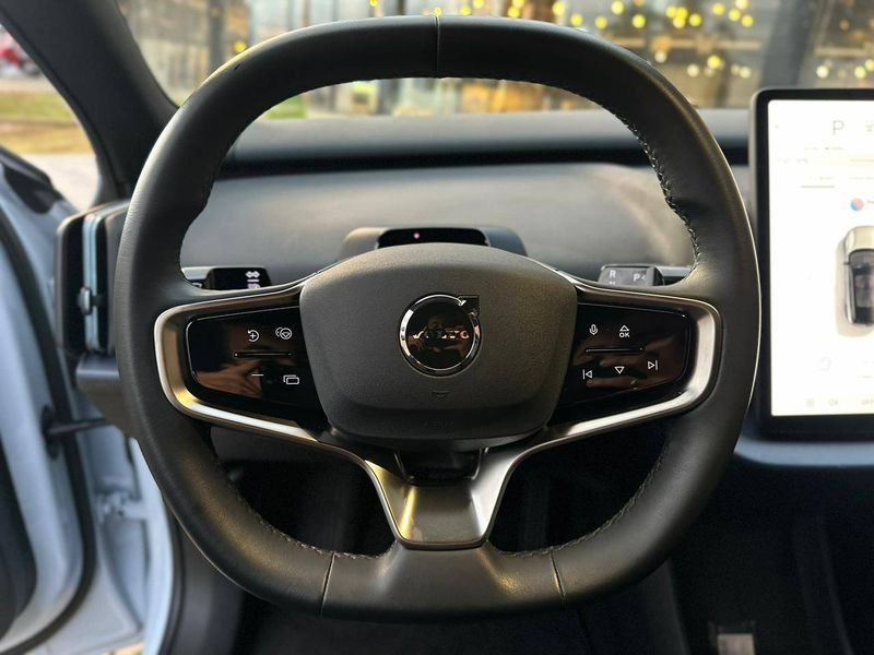 Volvo EX30 E60 Core (ElÃ©trico) 2024/2024 CONCEPT MOTORS PASSO FUNDO / Carros no Vale