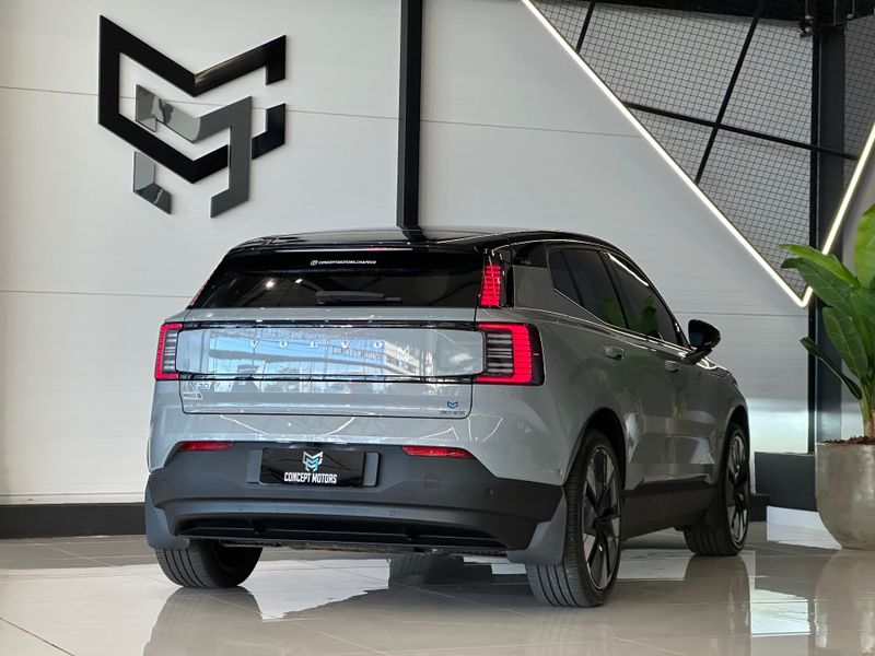Volvo EX30 E60 Ultra (ElÃ©trico) 2025/2025 CONCEPT MOTORS PASSO FUNDO / Carros no Vale
