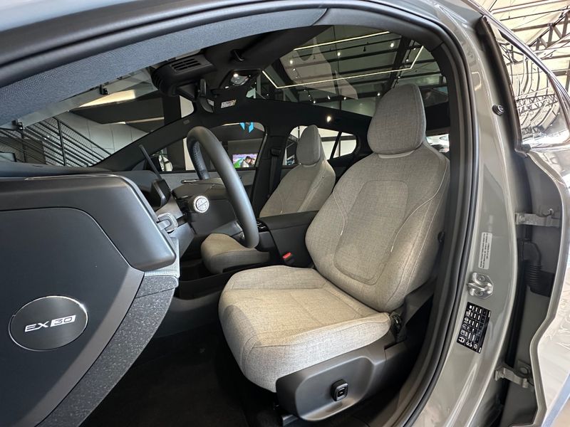 Volvo EX30 E60 Ultra (ElÃ©trico) 2025/2025 CONCEPT MOTORS PASSO FUNDO / Carros no Vale