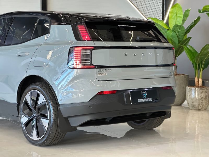 Volvo EX30 E60 Ultra (ElÃ©trico) 2025/2025 CONCEPT MOTORS PASSO FUNDO / Carros no Vale