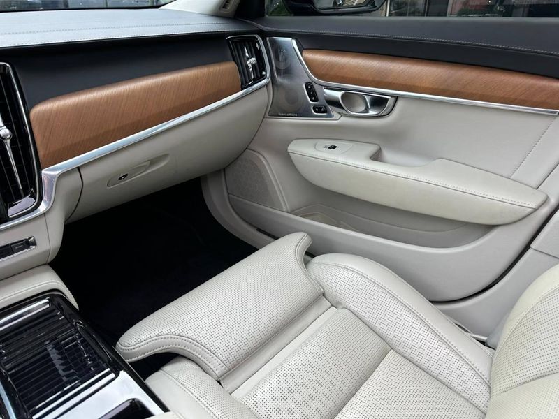Volvo S90 T-8 INSCRIPT 2.0 AWD (HÃbrido) 2019/2020 CONCEPT MOTORS PASSO FUNDO / Carros no Vale Volvo S90 T-8 INSCRIPT 2.0 AWD (HÃbrido) 2019/2020 CONCEPT MOTORS PASSO FUNDO / Carros no Vale
