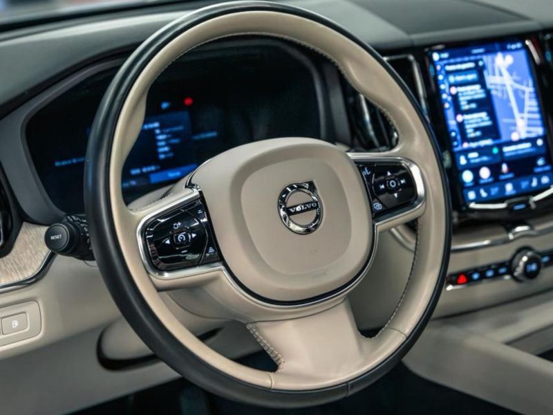 Volvo XC60 T-8 Plus 2.0 AWD (HÃbrido) 2022/2023 CONCEPT MOTORS PASSO FUNDO / Carros no Vale Volvo XC60 T-8 Plus 2.0 AWD (HÃbrido) 2022/2023 CONCEPT MOTORS PASSO FUNDO / Carros no Vale