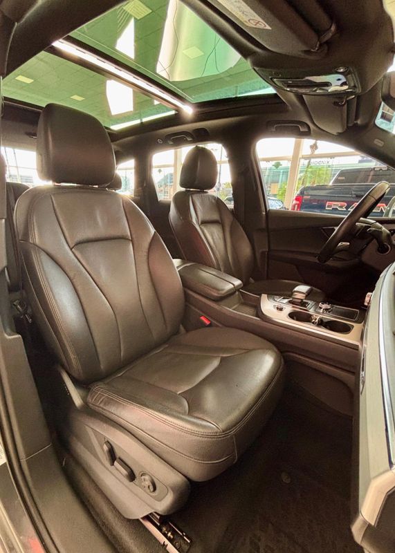 Audi Q7 3.0 V6 TDI Quat.Tip Die./Perfor. 2019/2019 PC VEÍCULOS SANTA CRUZ DO SUL / Carros no Vale Audi Q7 3.0 V6 TDI Quat.Tip Die./Perfor. 2019/2019 PC VEÍCULOS SANTA CRUZ DO SUL / Carros no Vale