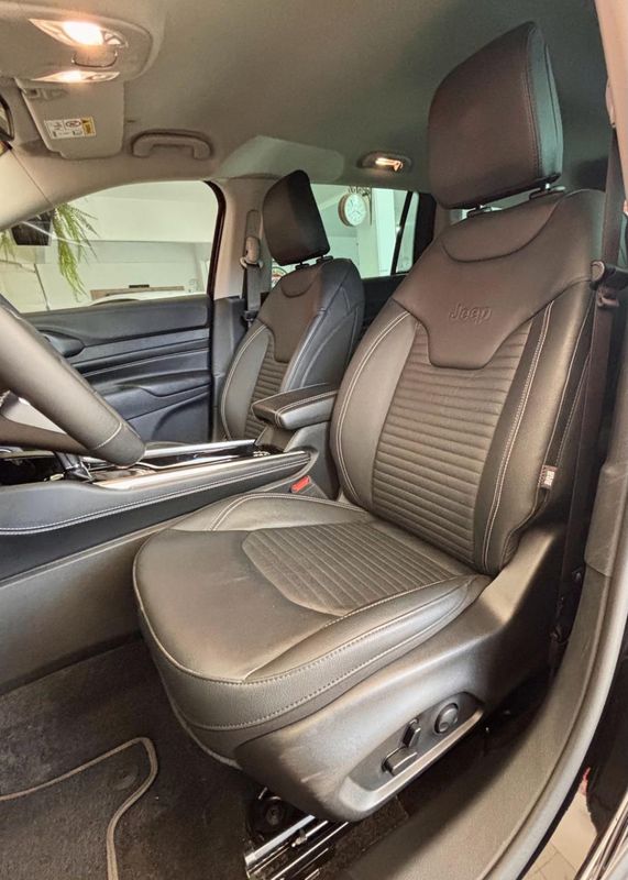 Jeep Commander Longitude T270 1.3 TB 2024/2025 PC VEÍCULOS SANTA CRUZ DO SUL / Carros no Vale