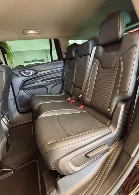 Jeep Commander Longitude T270 1.3 TB 2024/2025 PC VEÍCULOS SANTA CRUZ DO SUL / Carros no Vale