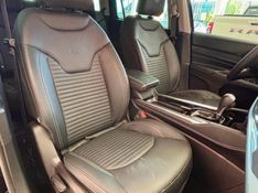 Jeep Commander Longitude T270 1.3 TB 2024/2025 PC VEÍCULOS SANTA CRUZ DO SUL / Carros no Vale