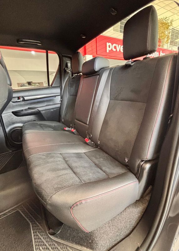 Toyota Hilux CD GR-S 4×4 2.8 TDI Dies 2024/2024 PC VEÍCULOS SANTA CRUZ DO SUL / Carros no Vale Toyota Hilux CD GR-S 4×4 2.8 TDI Dies 2024/2024 PC VEÍCULOS SANTA CRUZ DO SUL / Carros no Vale