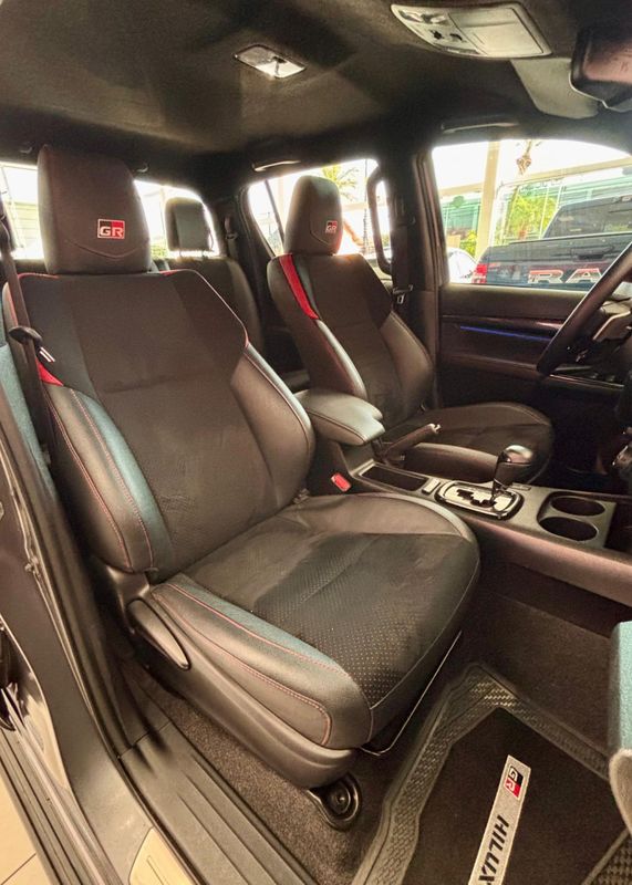 Toyota Hilux CD GR-S 4×4 2.8 TDI Dies 2024/2024 PC VEÍCULOS SANTA CRUZ DO SUL / Carros no Vale Toyota Hilux CD GR-S 4×4 2.8 TDI Dies 2024/2024 PC VEÍCULOS SANTA CRUZ DO SUL / Carros no Vale