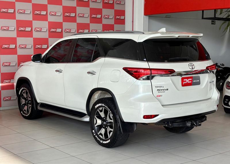 Toyota Hilux SW4 SRX Diamo 4×4 2.8 TB Die 2018/2019 PC VEÍCULOS SANTA CRUZ DO SUL / Carros no Vale Toyota Hilux SW4 SRX Diamo 4×4 2.8 TB Die 2018/2019 PC VEÍCULOS SANTA CRUZ DO SUL / Carros no Vale