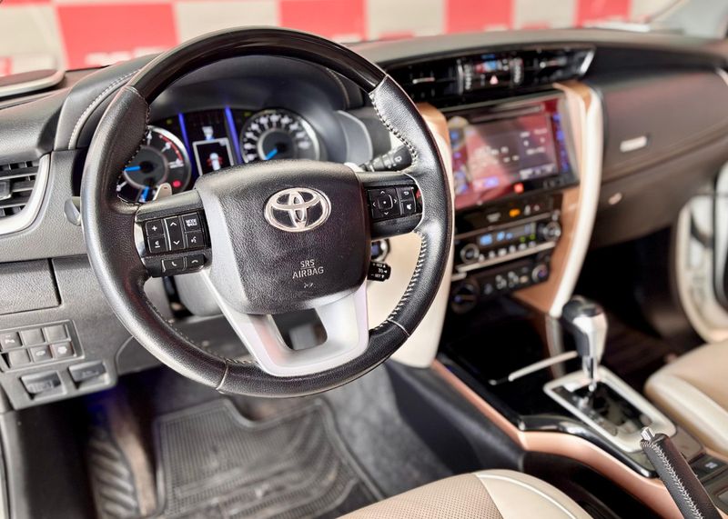 Toyota Hilux SW4 SRX Diamo 4×4 2.8 TB Die 2018/2019 PC VEÍCULOS SANTA CRUZ DO SUL / Carros no Vale Toyota Hilux SW4 SRX Diamo 4×4 2.8 TB Die 2018/2019 PC VEÍCULOS SANTA CRUZ DO SUL / Carros no Vale