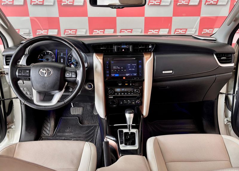 Toyota Hilux SW4 SRX Diamo 4×4 2.8 TB Die 2018/2019 PC VEÍCULOS SANTA CRUZ DO SUL / Carros no Vale Toyota Hilux SW4 SRX Diamo 4×4 2.8 TB Die 2018/2019 PC VEÍCULOS SANTA CRUZ DO SUL / Carros no Vale