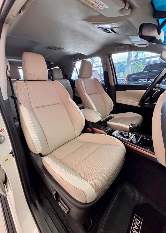 Toyota Hilux SW4 SRX Diamo 4×4 2.8 TB Die 2018/2019 PC VEÍCULOS SANTA CRUZ DO SUL / Carros no Vale Toyota Hilux SW4 SRX Diamo 4×4 2.8 TB Die 2018/2019 PC VEÍCULOS SANTA CRUZ DO SUL / Carros no Vale