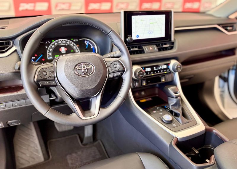 Toyota RAV4 2.5 SX Connect 4×4 (Híbrido) 2025/2025 PC VEÍCULOS SANTA CRUZ DO SUL / Carros no Vale Toyota RAV4 2.5 SX Connect 4×4 (Híbrido) 2025/2025 PC VEÍCULOS SANTA CRUZ DO SUL / Carros no Vale