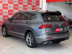 VOLKSWAGEN TIGUAN Allspac R-Line 350 TSI 2.0 4×4 2018/2018 PC VEÍCULOS SANTA CRUZ DO SUL / Carros no Vale