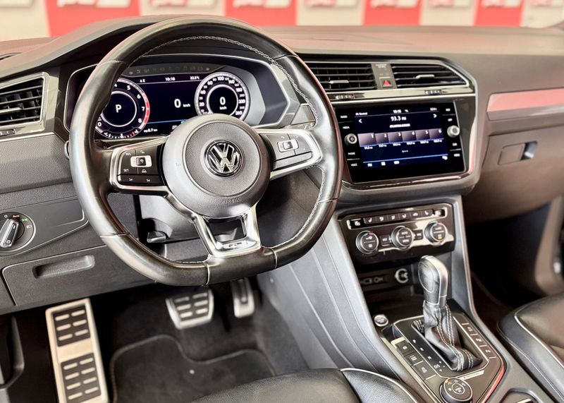 VOLKSWAGEN TIGUAN Allspac R-Line 350 TSI 2.0 4×4 2018/2018 PC VEÍCULOS SANTA CRUZ DO SUL / Carros no Vale