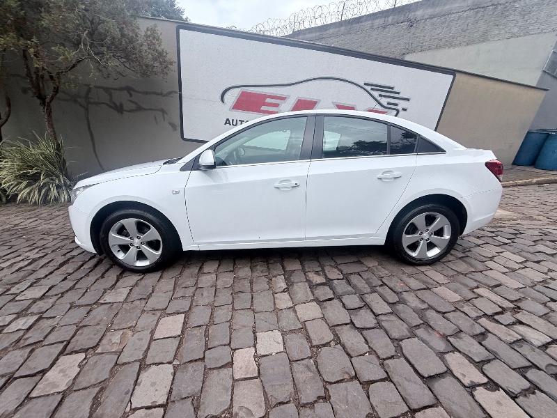 CHEVROLET CRUZE LT 1.8 16V FLEXPOWER 4P AUT. 2013/2013 ELY AUTOMÓVEIS LAJEADO / Carros no Vale