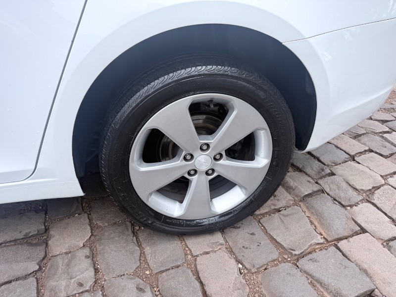 CHEVROLET CRUZE LT 1.8 16V FLEXPOWER 4P AUT. 2013/2013 ELY AUTOMÓVEIS LAJEADO / Carros no Vale
