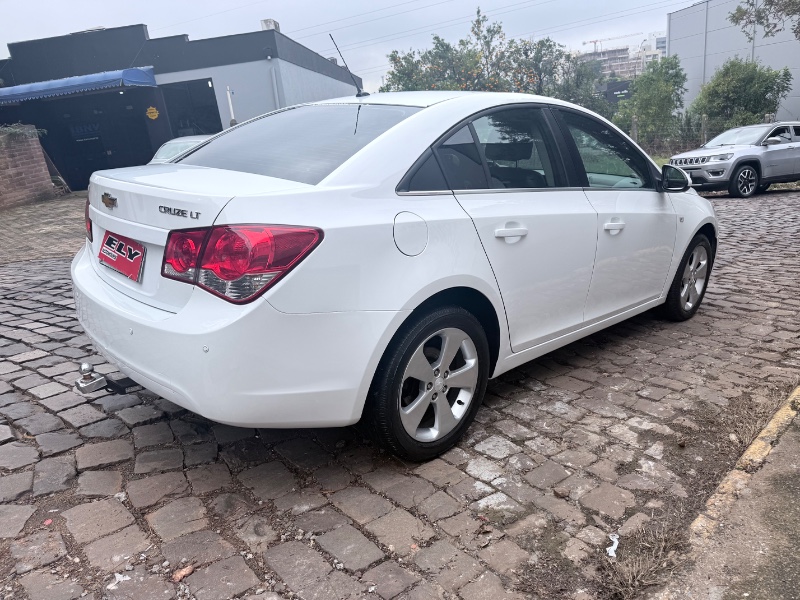 CHEVROLET CRUZE LT 1.8 16V FLEXPOWER 4P AUT. 2013/2013 ELY AUTOMÓVEIS LAJEADO / Carros no Vale