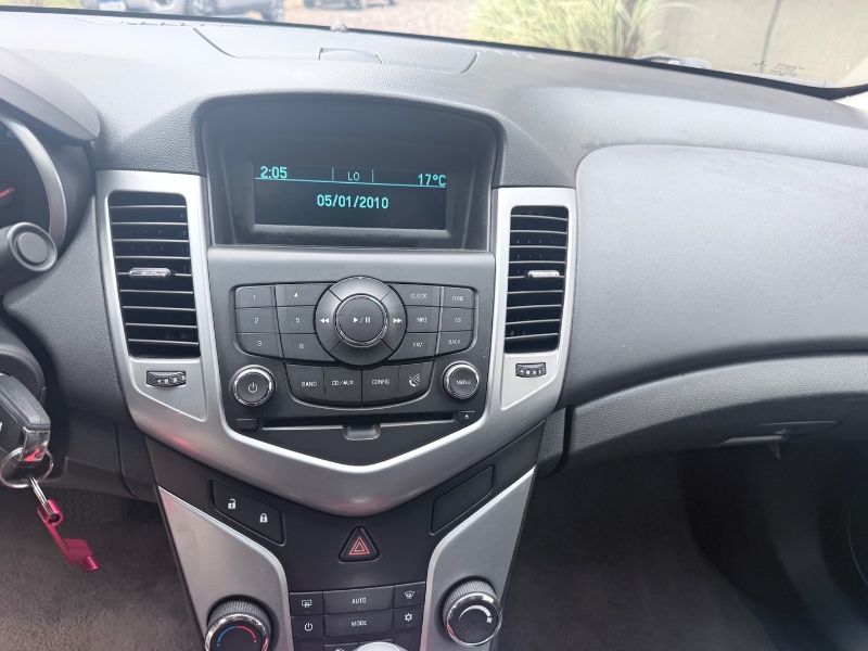 CHEVROLET CRUZE LT 1.8 16V FLEXPOWER 4P AUT. 2013/2013 ELY AUTOMÓVEIS LAJEADO / Carros no Vale