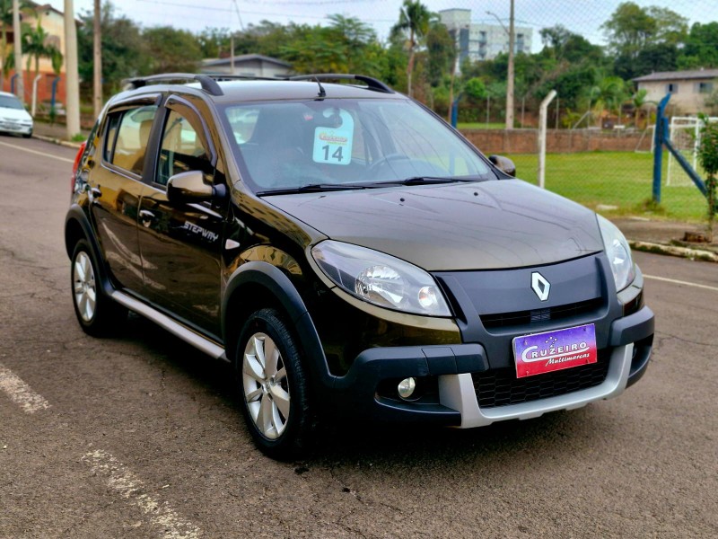 RENAULT SANDERO 1.6 STEPWAY 8V 2014/2014 CRUZEIRO MULTIMARCAS CRUZEIRO DO SUL / Carros no Vale