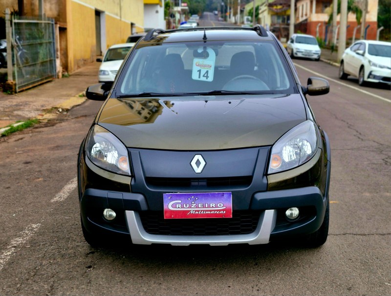 RENAULT SANDERO 1.6 STEPWAY 8V 2014/2014 CRUZEIRO MULTIMARCAS CRUZEIRO DO SUL / Carros no Vale