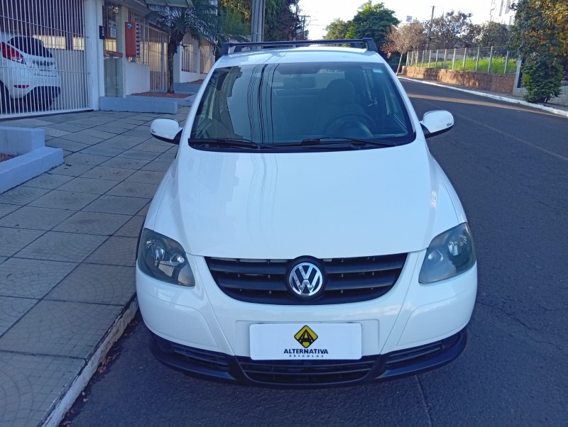 VOLKSWAGEN FOX 1.0 SUNRISE 2009/2010 ALTERNATIVA VEÍCULOS LAJEADO / Carros no Vale