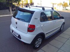 VOLKSWAGEN FOX 1.0 SUNRISE 2009/2010 ALTERNATIVA VEÍCULOS LAJEADO / Carros no Vale