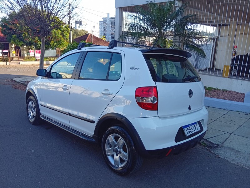 VOLKSWAGEN FOX 1.0 SUNRISE 2009/2010 ALTERNATIVA VEÍCULOS LAJEADO / Carros no Vale