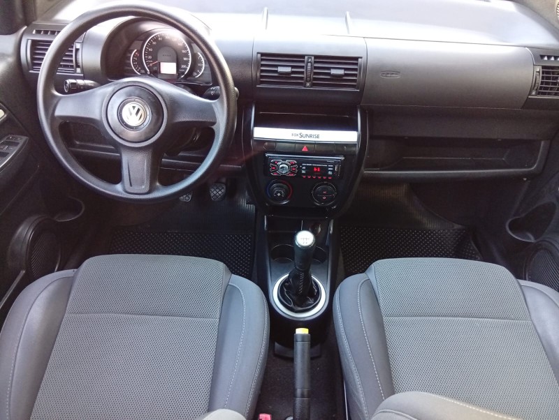 VOLKSWAGEN FOX 1.0 SUNRISE 2009/2010 ALTERNATIVA VEÍCULOS LAJEADO / Carros no Vale