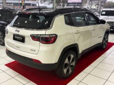 JEEP COMPASS 2.0 16V FLEX LONGITUDE AUTOMÁTICO 2017/2018 DUARTE VEÍCULOS PORTO ALEGRE / Carros no Vale