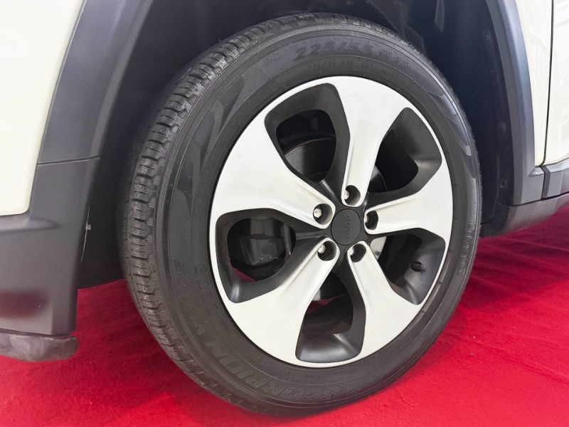 JEEP COMPASS 2.0 16V FLEX LONGITUDE AUTOMÁTICO 2017/2018 DUARTE VEÍCULOS PORTO ALEGRE / Carros no Vale JEEP COMPASS 2.0 16V FLEX LONGITUDE AUTOMÁTICO 2017/2018 DUARTE VEÍCULOS PORTO ALEGRE / Carros no Vale