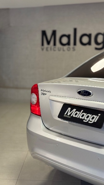 FORD FOCUS 2.0 16V FLEX. 2013/2013 MALAGGI VEÍCULOS ENCANTADO / Carros no Vale