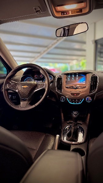 CHEVROLET CRUZE 1.4 LT TURBO 2017/2018 MALAGGI VEÍCULOS ENCANTADO / Carros no Vale