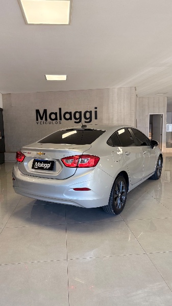 CHEVROLET CRUZE 1.4 LT TURBO 2017/2018 MALAGGI VEÍCULOS ENCANTADO / Carros no Vale
