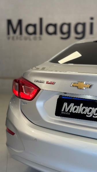 CHEVROLET CRUZE 1.4 LT TURBO 2017/2018 MALAGGI VEÍCULOS ENCANTADO / Carros no Vale