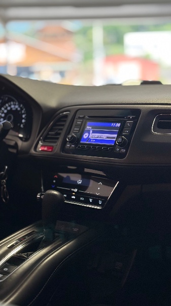 HONDA HR-V 1.8 16V FLEX EX 4P AUTOMÁTICO 2017/2017 MALAGGI VEÍCULOS ENCANTADO / Carros no Vale