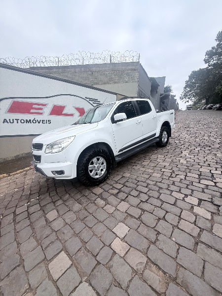 CHEVROLET S10 2.5 4X4 2015/2015 ELY AUTOMÓVEIS LAJEADO / Carros no Vale