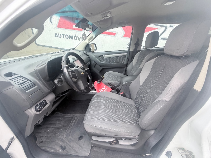 CHEVROLET S10 2.5 4X4 2015/2015 ELY AUTOMÓVEIS LAJEADO / Carros no Vale