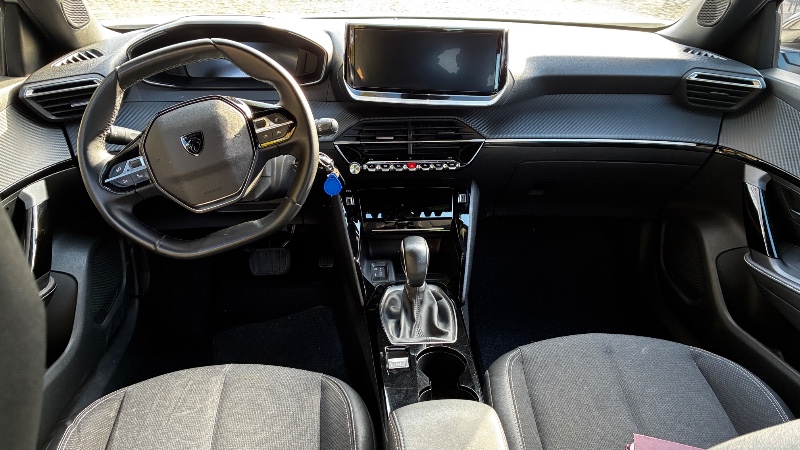 PEUGEOT 2008 1.0 ACTIVE 12V 2024/2025 COMPLETO VEÍCULOS GUAPORÉ / Carros no Vale
