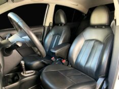 NISSAN VERSA UNIQUE 1.6 16V FLEXSTART 2017/2018 DUARTE VEÍCULOS PORTO ALEGRE / Carros no Vale