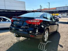 FORD FOCUS 2.0 SEDAN /2014 AR MULTIMARCAS VENÂNCIO AIRES / Carros no Vale