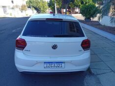 VOLKSWAGEN POLO MF 2018/2019 ALTERNATIVA VEÍCULOS LAJEADO / Carros no Vale