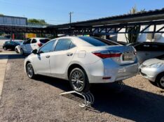 TOYOTA COROLLA 1.8 GLI UPPER /2019 AR MULTIMARCAS VENÂNCIO AIRES / Carros no Vale