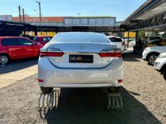 TOYOTA COROLLA 1.8 GLI UPPER /2019 AR MULTIMARCAS VENÂNCIO AIRES / Carros no Vale
