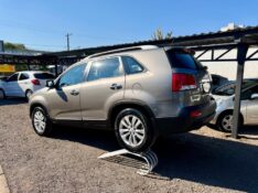 KIA SORENTO 3.5 TETO PANORAMICO /2012 AR MULTIMARCAS VENÂNCIO AIRES / Carros no Vale