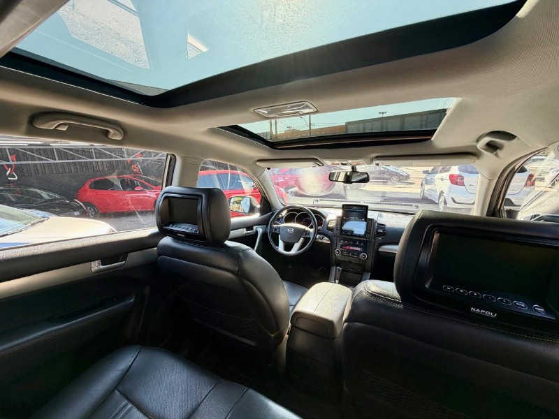 KIA SORENTO 3.5 TETO PANORAMICO /2012 AR MULTIMARCAS VENÂNCIO AIRES / Carros no Vale