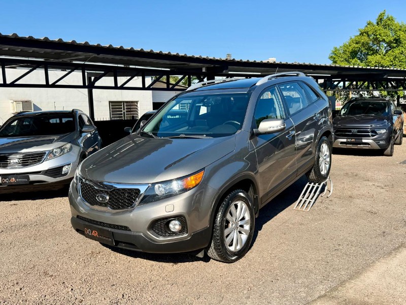 KIA SORENTO 3.5 TETO PANORAMICO /2012 AR MULTIMARCAS VENÂNCIO AIRES / Carros no Vale