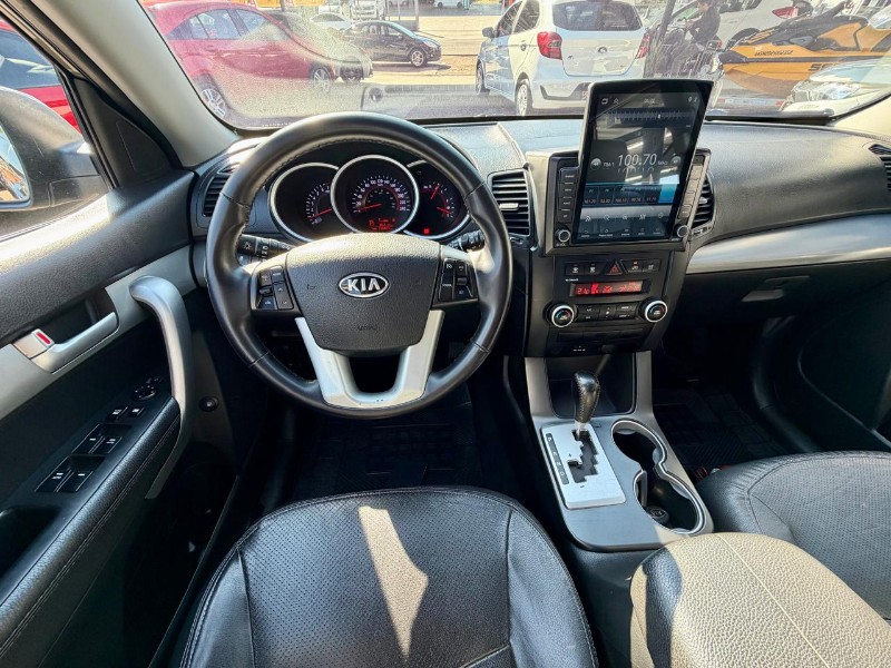 KIA SORENTO 3.5 TETO PANORAMICO /2012 AR MULTIMARCAS VENÂNCIO AIRES / Carros no Vale